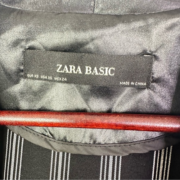 Zara Basic Striped Blazer Long Sleeve Open Oversized Professional Work Office - Picture 2 of 8